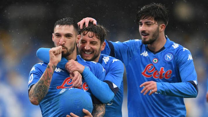 NAPLES, ITALY - JANUARY 17: Matteo Politano of S.S.C. Napoli celebrates with teammates Dries Mertens and Antonio Cioffi after scoring their team's sixth goal during the Serie A match between SSC Napoli and ACF Fiorentina at Stadio Diego Armando Maradona on January 17, 2021 in Naples, Italy. Sporting stadiums around Italy remain under strict restrictions due to the Coronavirus Pandemic as Government social distancing laws prohibit fans inside venues resulting in games being played behind closed doors. (Photo by Francesco Pecoraro/Getty Images) NAPLES, ITALY - JANUARY 17: Matteo Politano of S.S.C. Napoli celebrates with teammates Dries Mertens and Antonio Cioffi after scoring their team's sixth goal during the Serie A match between SSC Napoli and ACF Fiorentina at Stadio Diego Armando Maradona on January 17, 2021 in Naples, Italy. Sporting stadiums around Italy remain under strict restrictions due to the Coronavirus Pandemic as Government social distancing laws prohibit fans inside venues resulting in games being played behind closed doors. (Photo by Francesco Pecoraro/Getty Images)
