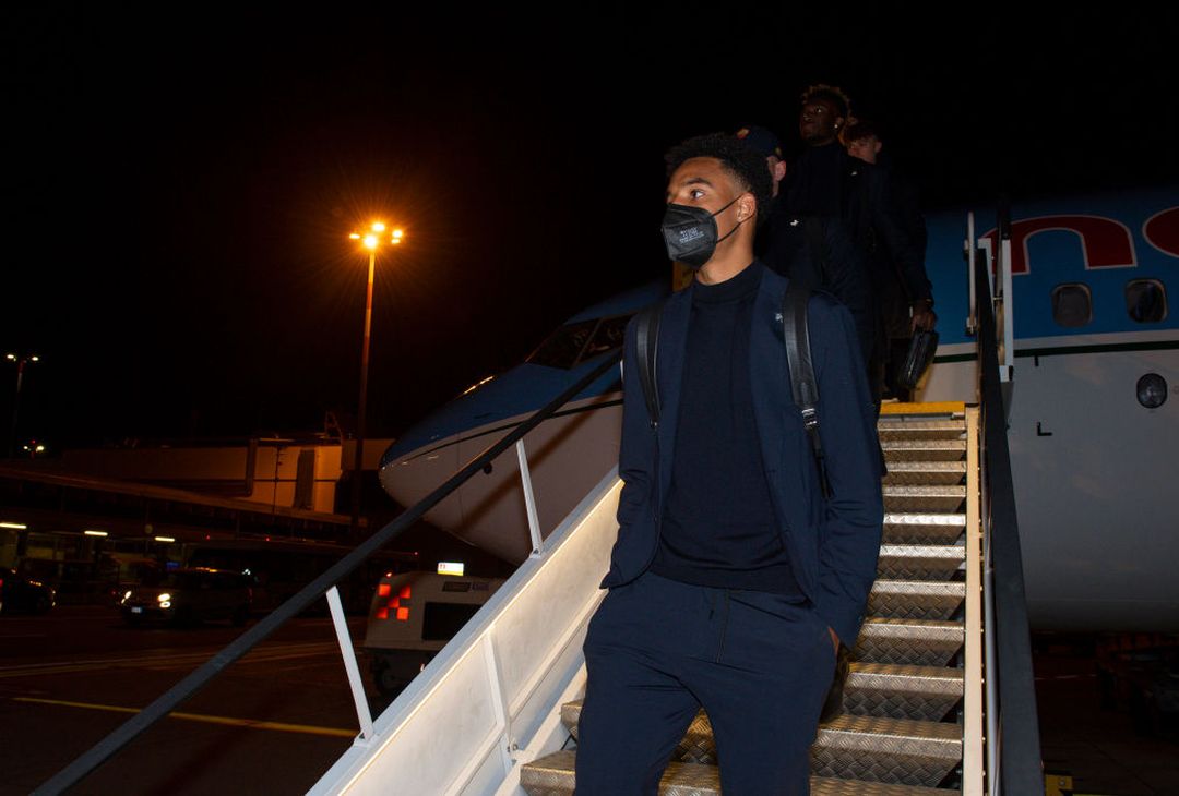 Roma, la partenza della squadra per Bologna – FOTO GALLERY - immagine 8