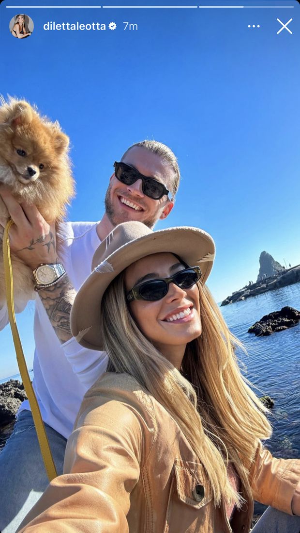 Diletta Leotta in Sicilia con Karius. La coppia si gode il sole con un compagno speciale- immagine 2
