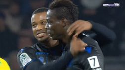 VIDEO / Il Nizza batte il Nantes di Ranieri grazie a questo splendido gol di Balotelli!