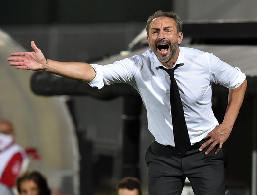 (Photo by Giuseppe Bellini/Getty Images for Lega Serie B) UFFICIALE – L’ex Napoli Dionigi torna in panchina: è il nuovo allenatore del Cosenza- immagine 2