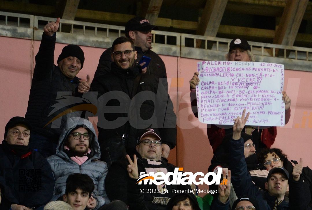 FOTOTIFO Palermo-Modena 5-2, gli scatti ai tifosi al “Renzo Barbera” (Gallery) - immagine 50