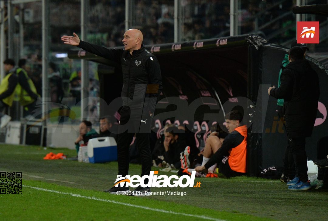FOTO Palermo-Venezia 0-3, 30ª giornata Serie B 2023-2024 (GALLERY) - immagine 16