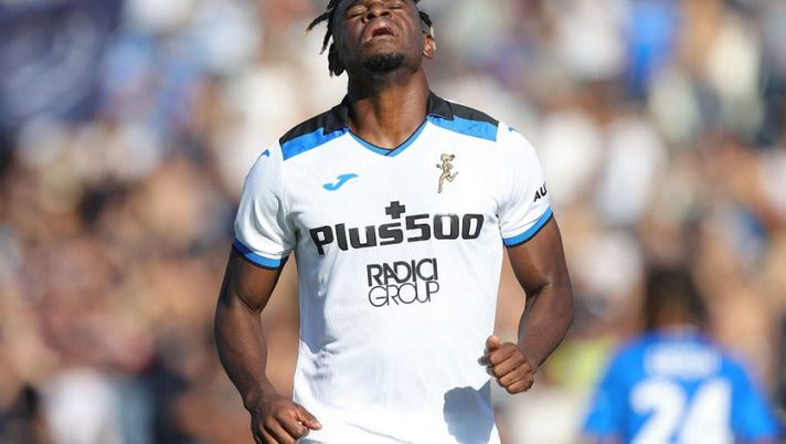 EMPOLI, ITALY - OCTOBER 30: Duván Esteban Zapata Banguero of Atalanta BC reacts during the Serie A match between Empoli FC and Atalanta BC at Stadio Carlo Castellani on October 30, 2022 in Empoli, Italy. (Photo by Gabriele Maltinti/Getty Images) ULTIM’ORA – Nuovo infortunio per Zapata: costretto al cambio contro lo Spezia - immagine 1