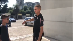 VIDEO Palermo, Marconi arriva al Renzo Barbera: scatti e sorrisi con i tifosi