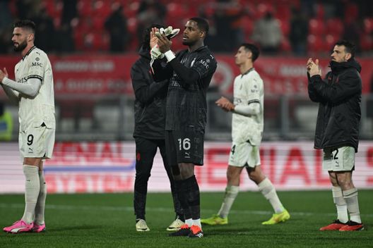 EDICOLA / CdS: Max, grazie Galliani. Monza batte Milan, Juve seconda- immagine 2