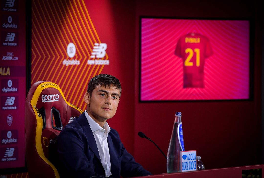 La conferenza stampa di presentazione di Dybala – FOTO GALLERY - immagine 9