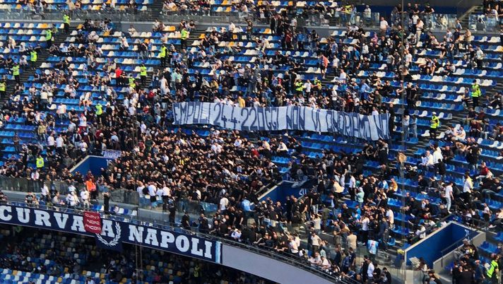 Napoli-Bologna, l’invito della società ai tifosi: l’orario di apertura dei cancelli Napoli-Bologna, l’invito della società ai tifosi: l’orario di apertura dei cancelli - immagine 1