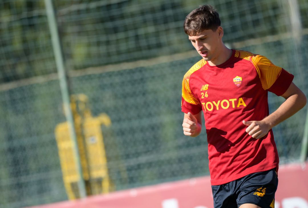 Mattinata di lavoro per la Roma in vista del Betis – FOTO GALLERY - immagine 8