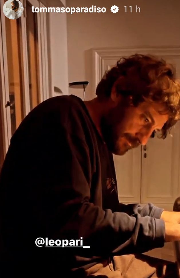 Tommaso in…Paradiso: il cantante innamorato di Sarri “Grazie per il derby…”- immagine 2