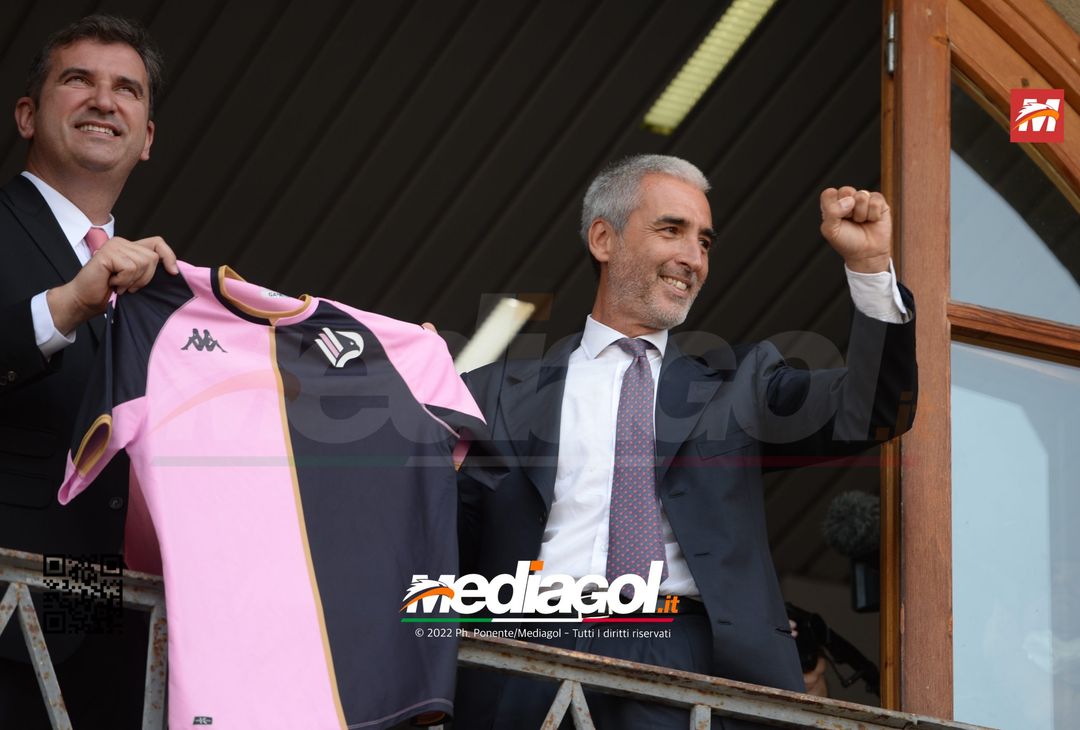 FOTO PALERMO AL CITY GROUP: MIRRI, SORIANO E L’ABBRACCIO DEI TIFOSI (GALLERY) - immagine 32