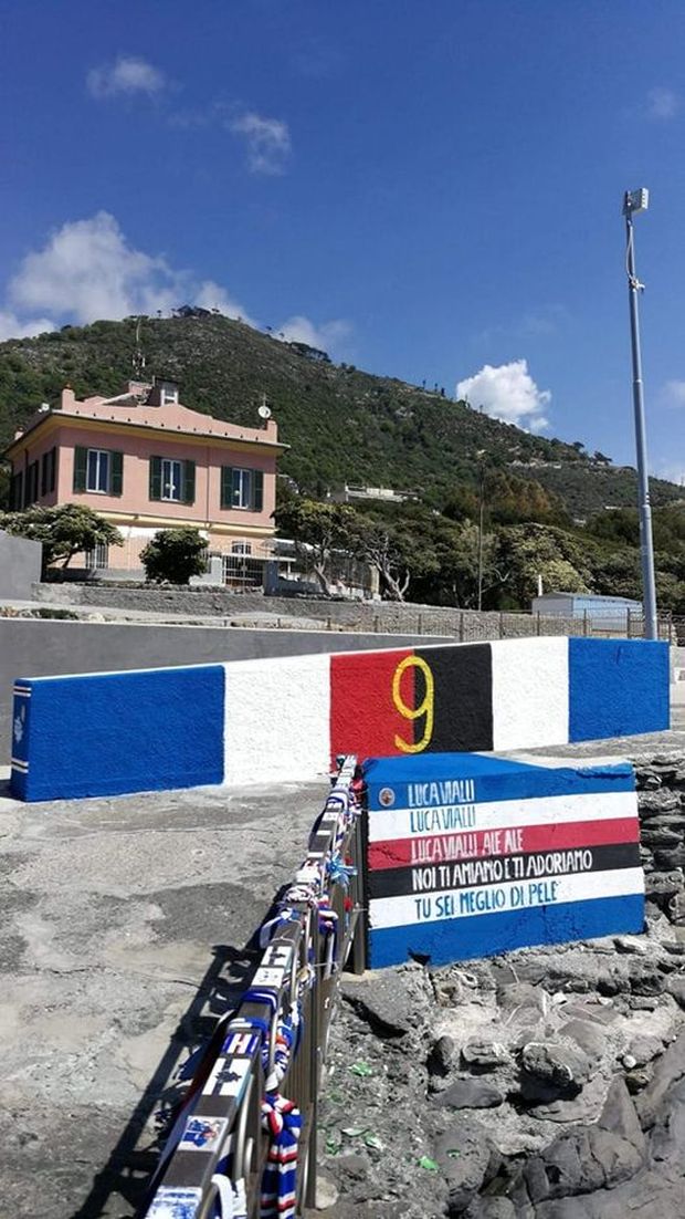 A Genova è sempre derby dei murales: il Molo di Quinto torna blucerchiato- immagine 2