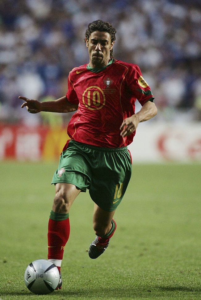 (Photo by Ben Radford/Getty Images) Rui Costa accende il derby di Lisbona: “Proprio voi dello Sporting accusate noi per il Covid…?”- immagine 2