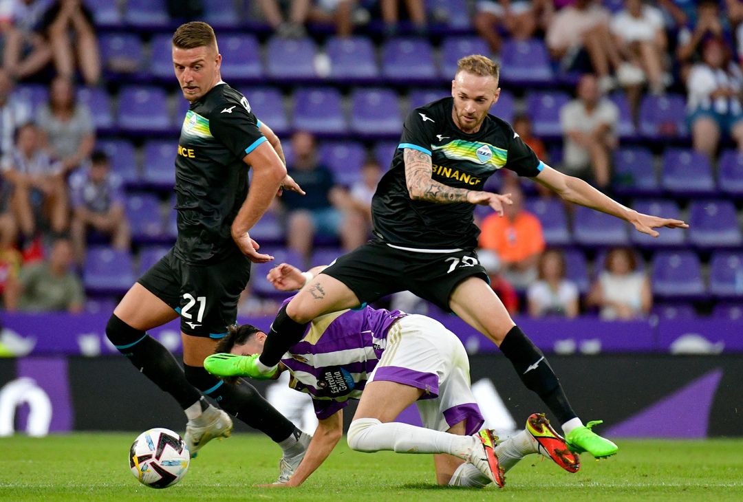 Sergej Milinkovic-Savic e Manuel Lazzari