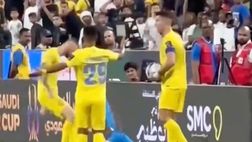 VIDEO / Supercoppa araba, Ronaldo espulso per gomitata: minaccia di colpire l’arbitro con…