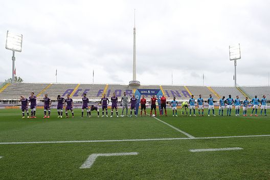 FLORENCE, ITALY - MAY 16: ACF Fiorentina and SSC Napoli during the Serie A match between ACF Fiorentina and SSC Napoli at Stadio Artemio Franchi on May 16, 2021 in Florence, Italy. (Photo by Gabriele Maltinti/Getty Images) FLORENCE, ITALY - MAY 16: ACF Fiorentina and SSC Napoli during the Serie A match between ACF Fiorentina and SSC Napoli at Stadio Artemio Franchi on May 16, 2021 in Florence, Italy. (Photo by Gabriele Maltinti/Getty Images)