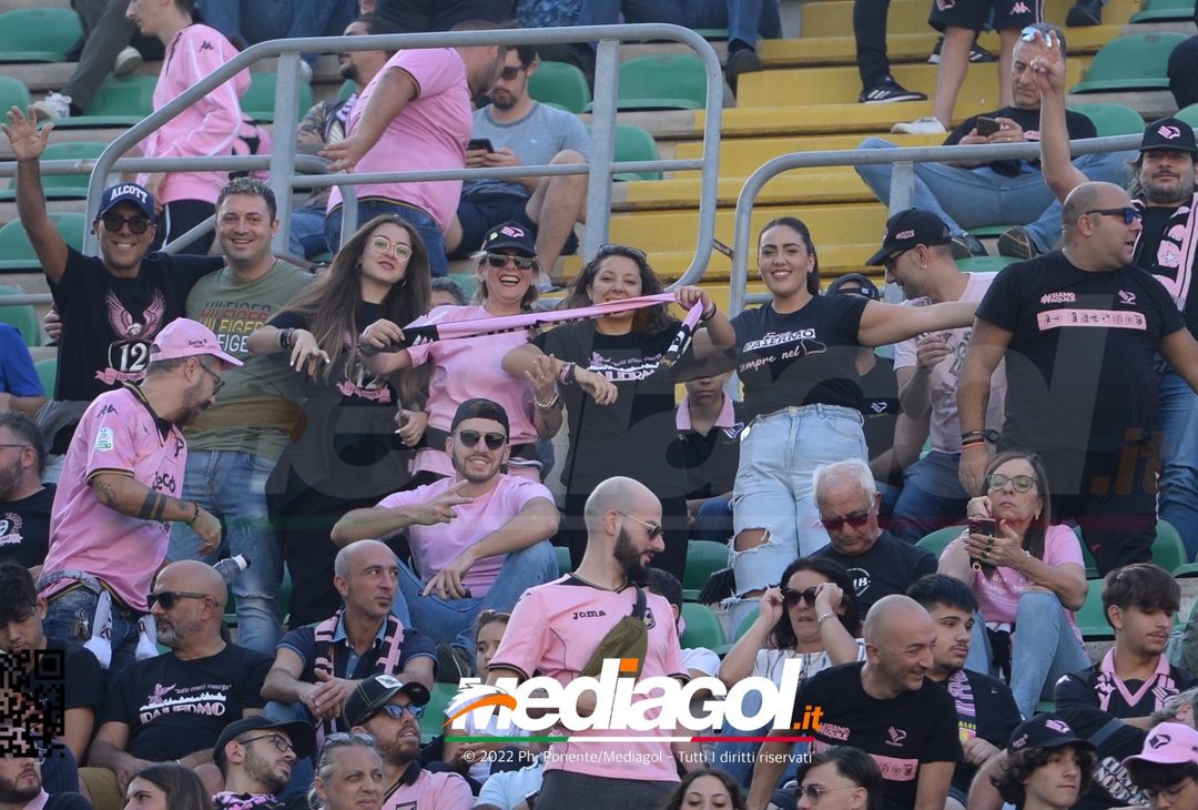FOTOTIFO Palermo-Cittadella 0-0, i tifosi allo Stadio “Renzo Barbera” (Gallery) - immagine 13