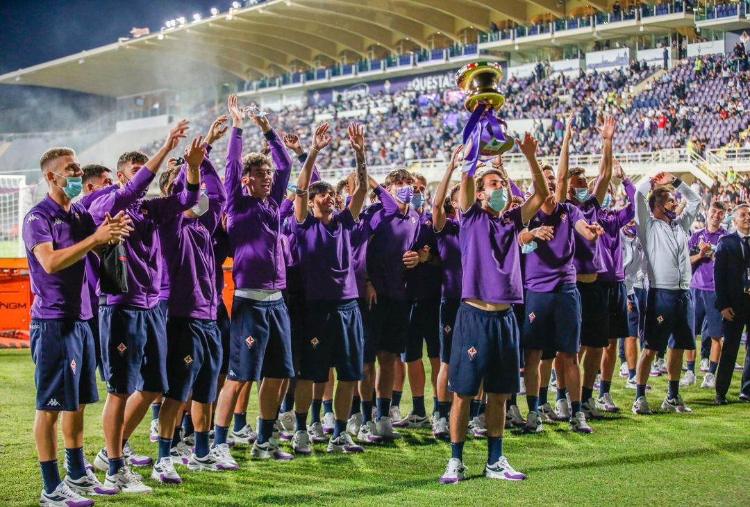  GERMOGLI PH: 28 AGOSTO 2021 FIRENZE STADIO ARTEMIO FRANCHI SERIE A FIORENTINA VS TORINO NELLA FOTO LA FIORENTINA PRIMAVERA SFILA CON LA COPPA 