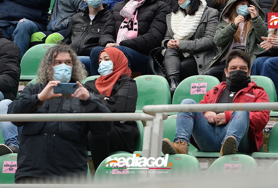 FOTO, i tifosi allo stadio per Palermo – Bari 0-0 (Gallery) - immagine 26