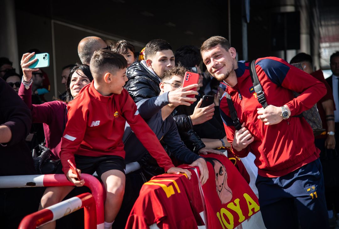 La Roma in viaggio verso Bergamo. Domani il match con l’Atalanta – FOTO GALLERY - immagine 2