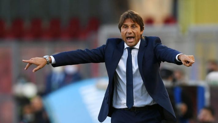 BENEVENTO, ITALY - SEPTEMBER 30: Antonio Conte FC Internazionale coach during the Serie A match between Benevento Calcio and FC Internazionale at Stadio Ciro Vigorito on September 30, 2020 in Benevento, Italy. (Photo by Francesco Pecoraro/Getty Images) Gazzetta: “Juve, aria di Antonio Conte! Pace con Agnelli, il ritorno è possibile” - immagine 1