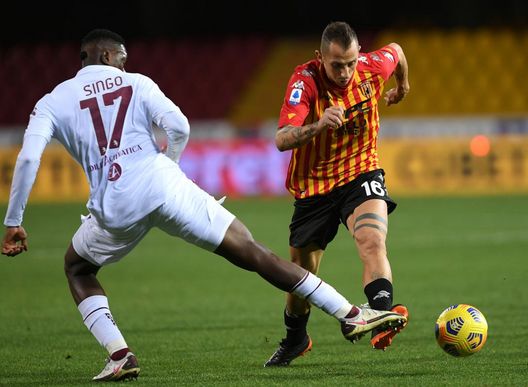 BENEVENTO, ITALY - JANUARY 22: Riccardo Improta of Benevento is tackled by Wilfried Singo of Torino during the Serie A match between Benevento Calcio and Torino FC at Stadio Ciro Vigorito on January 22, 2021 in Benevento, Italy. (Photo by Francesco Pecoraro/Getty Images) BENEVENTO, ITALY - JANUARY 22: Riccardo Improta of Benevento is tackled by Wilfried Singo of Torino during the Serie A match between Benevento Calcio and Torino FC at Stadio Ciro Vigorito on January 22, 2021 in Benevento, Italy. (Photo by Francesco Pecoraro/Getty Images)