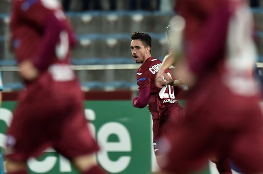 (Photo by Tullio M. Puglia/Getty Images) Destinazione Corinthians, l’ex Trapani e Palermo Coronado in aeroporto con 48 valigie!- immagine 3