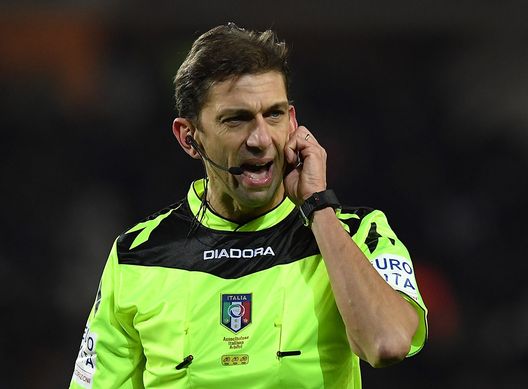 TURIN, ITALY - JANUARY 16: Referee Paolo Tagliavento during the Serie A match between FC Torino and AC Milan at Stadio Olimpico di Torino on January 16, 2017 in Turin, Italy. (Photo by Valerio Pennicino/Getty Images) TURIN, ITALY - JANUARY 16: Referee Paolo Tagliavento during the Serie A match between FC Torino and AC Milan at Stadio Olimpico di Torino on January 16, 2017 in Turin, Italy. (Photo by Valerio Pennicino/Getty Images)