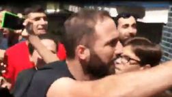 VIDEO / Higuain al Milan, un tifoso gli strappa il cappello: l’argentino reagisce così