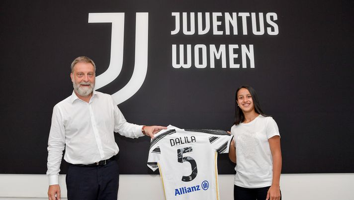 TURIN, ITALY - AUGUST 19: Juventus Women player Dalila Ippolito with Stefano Braghin at Jtc on August 19, 2020 in Vinovo, Italy. (Photo by Daniele Badolato - Juventus FC/Juventus FC via Getty Images) TURIN, ITALY - AUGUST 19: Juventus Women player Dalila Ippolito with Stefano Braghin at Jtc on August 19, 2020 in Vinovo, Italy. (Photo by Daniele Badolato - Juventus FC/Juventus FC via Getty Images)