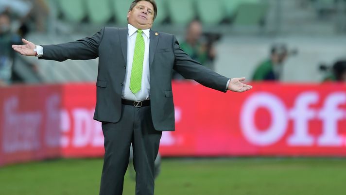Head coach Miguel Herrera of Mexico gestures during the International Friendly Match between Brazil and Mexico at Allianz Parque on June 7, 2015 in Sao Paulo, Brazil. (Photo by Buda Mendes/Getty Images) Head coach Miguel Herrera of Mexico gestures during the International Friendly Match between Brazil and Mexico at Allianz Parque on June 7, 2015 in Sao Paulo, Brazil. (Photo by Buda Mendes/Getty Images)