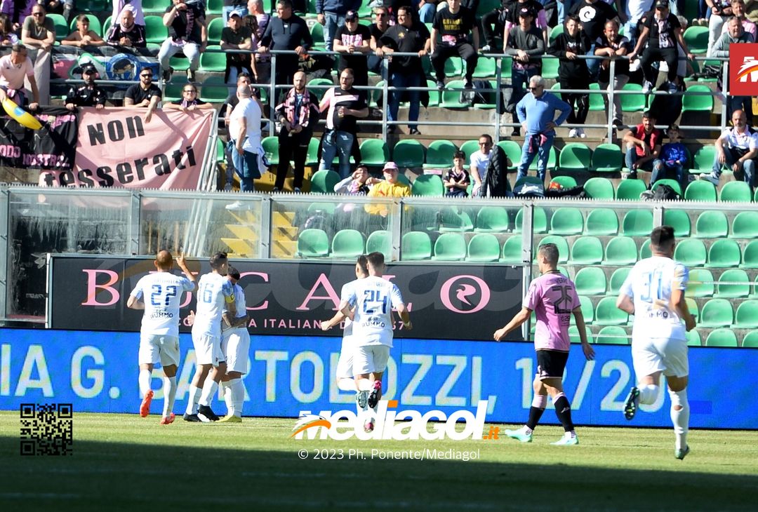 FOTO Palermo-Benevento 1-1, 34ª giornata di Serie B 2022-2023 (La Gallery) - immagine 45