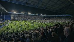 League one inglese, gli ultras si telefonano allo stadio…per insultarsi!