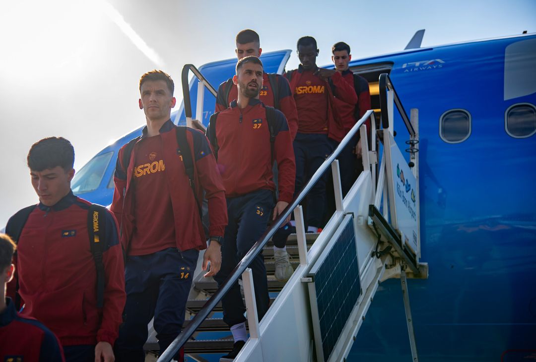 Roma in viaggio verso Leverkusen: presenti Dybala e gli indisponibili – FOTO GALLERY- immagine 1