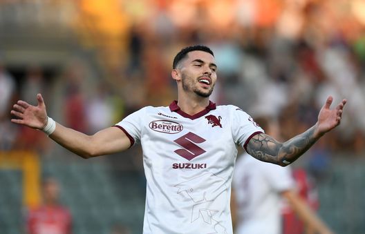 CREMONA, ITALY - AUGUST 27: Nemanja Radonjic of Torino FC reacts during the Serie A match between US Cremonese and Torino FC at Stadio Giovanni Zini on August 27, 2022 in Cremona, Italy. (Photo by Alessandro Sabattini/Getty Images) Toro, la lista dei 25: tre posti liberi. Ma gli slot extracomunitari sono pieni- immagine 2