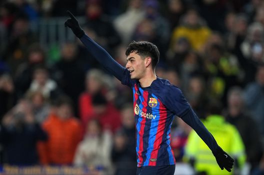 BARCELONA, SPAIN - JANUARY 22: Pedri of FC Barcelona celebrates after scoring the team's first goal during the LaLiga Santander match between FC Barcelona and Getafe CF at Spotify Camp Nou on January 22, 2023 in Barcelona, Spain. (Photo by Alex Caparros/Getty Images) Barcellona