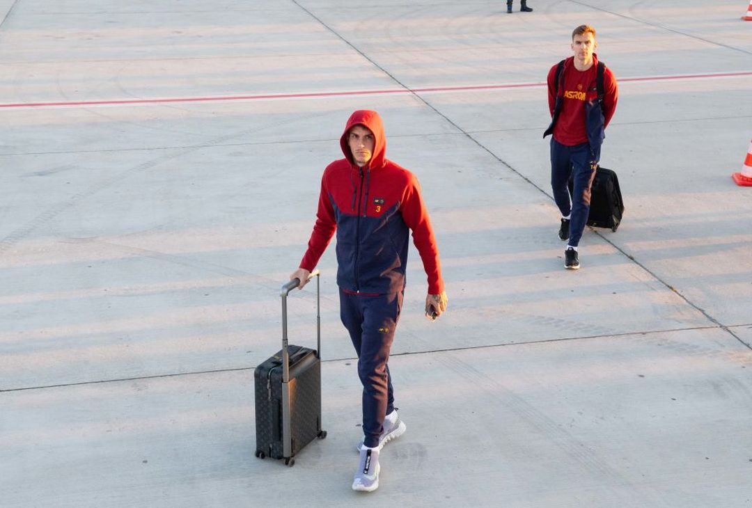 La Roma in partenza per Lecce: presente Wijnaldum – FOTO GALLERY - immagine 4