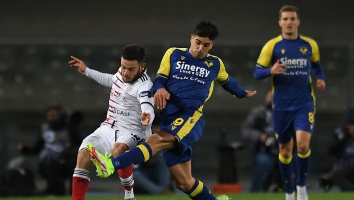 Rissa in Verona-Cagliari: cos’è successo e quattro ammoniti, non solo Simeone - immagine 1