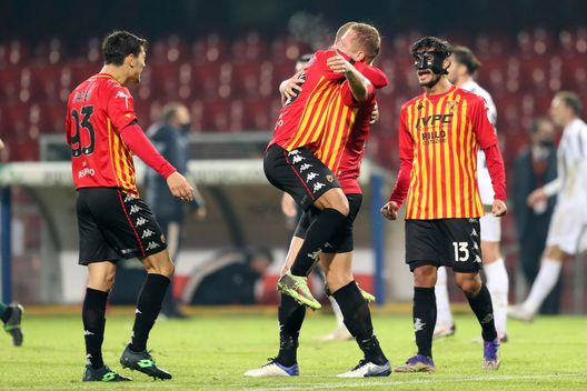 Benevento-Milan (getty images) Benevento-Milan (getty images)