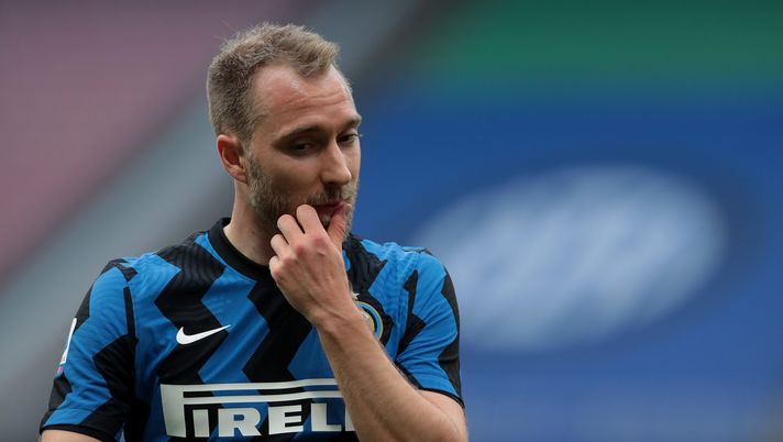 MILAN, ITALY - MAY 08: Christian Eriksen of FC Internazionale reacts during the Serie A match between FC Internazionale and UC Sampdoria at Stadio Giuseppe Meazza on May 08, 2021 in Milan, Italy. Sporting stadiums around Italy remain under strict restrictions due to the Coronavirus Pandemic as Government social distancing laws prohibit fans inside venues resulting in games being played behind closed doors. (Photo by Emilio Andreoli - Inter/Inter via Getty Images) MILAN, ITALY - MAY 08: Christian Eriksen of FC Internazionale reacts during the Serie A match between FC Internazionale and UC Sampdoria at Stadio Giuseppe Meazza on May 08, 2021 in Milan, Italy. Sporting stadiums around Italy remain under strict restrictions due to the Coronavirus Pandemic as Government social distancing laws prohibit fans inside venues resulting in games being played behind closed doors. (Photo by Emilio Andreoli - Inter/Inter via Getty Images)