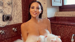 Marialuisa Jacobelli manda in tilt il web con le sue forme: “Fallo un sorrisino”
