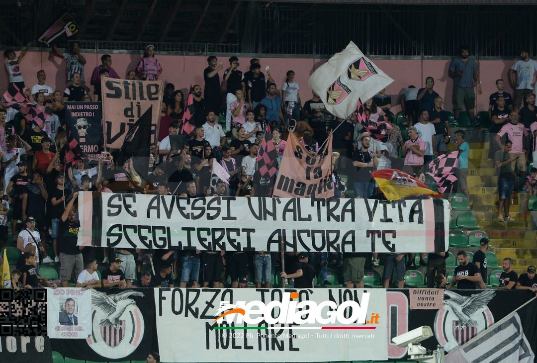 FOTOTIFO, Palermo-Ascoli 2-3: i tifosi allo stadio “Renzo Barbera” (Gallery) - immagine 4