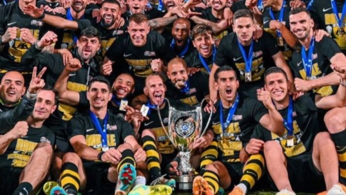 Derby delle due aquile in Grecia: doblete per Almeyda, rissa e crisi epilettica fra i tifosi di AEK e PAOK Derby delle due aquile in Grecia: doblete per Almeyda, rissa e crisi epilettica fra i tifosi di AEK e PAOK - immagine 1