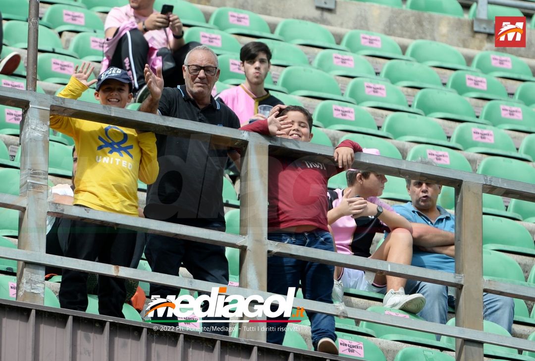 FOTOTIFO Palermo-Pisa 3-3, i tifosi allo Stadio “Renzo Barbera” (Gallery) - immagine 47