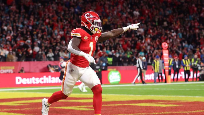 Il Super Bowl 2024 è dei Chiefs (e di Taylor Swift e Travis Kelce)  Il Super Bowl 2024 è dei Chiefs (e di Taylor Swift e Travis Kelce) - immagine 1