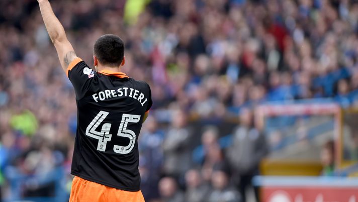 HUDDERSFIELD, ENGLAND - OCTOBER 16: Fernando Forestieri of Sheffield Wednesday celebrates after scoring the opening goal from a penalty during the Sky Bet Championship match between Huddersfield Town and Sheffield Wednesday at John Smith's Stadium on October 16, 2016 in Huddersfield, England (Photo by Nathan Stirk/Getty Images) HUDDERSFIELD, ENGLAND - OCTOBER 16: Fernando Forestieri of Sheffield Wednesday celebrates after scoring the opening goal from a penalty during the Sky Bet Championship match between Huddersfield Town and Sheffield Wednesday at John Smith's Stadium on October 16, 2016 in Huddersfield, England (Photo by Nathan Stirk/Getty Images)