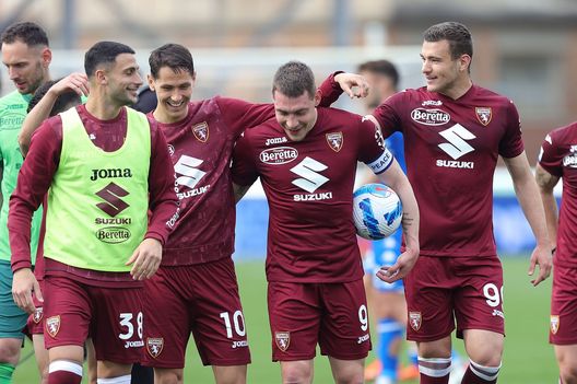 EMPOLI, ITALY - MAY 01: Andrea Belotti of Torino FC celebrates the victory after the Serie A match between Empoli FC and Torino FC at Stadio Carlo Castellani on May 1, 2022 in Empoli, Italy. (Photo by Gabriele Maltinti/Getty Images)