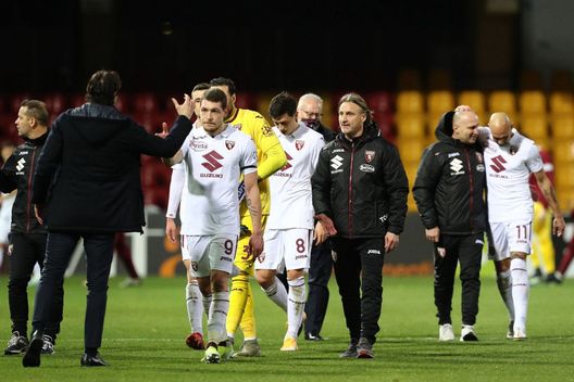 BENEVENTO, ITALY - JANUARY 22: Davide Nicola, Head coach of Torino reacts after the Serie A match between Benevento Calcio and Torino FC at Stadio Ciro Vigorito on January 22, 2021 in Benevento, Italy. (Photo by Francesco Pecoraro/Getty Images) BENEVENTO, ITALY - JANUARY 22: Davide Nicola, Head coach of Torino reacts after the Serie A match between Benevento Calcio and Torino FC at Stadio Ciro Vigorito on January 22, 2021 in Benevento, Italy. (Photo by Francesco Pecoraro/Getty Images)