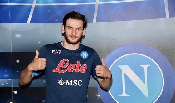 FOTO Kvaratskhelia muove i suoi primi passi azzurri a Dimaro- immagine 2