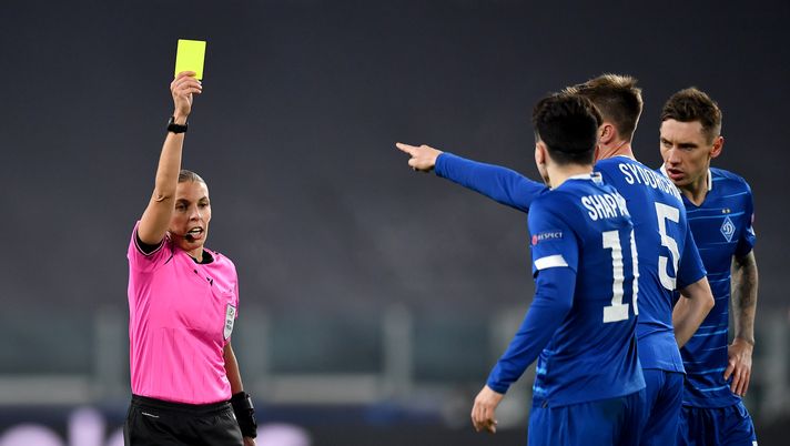 Stephanie Frappart sarà la prima donna ad arbitrare la finale di Coppa di Francia - immagine 1